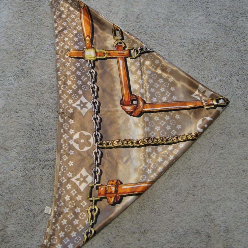 LV Flower Clover Monogram Scarf, Light Brown Tan, Large - Picture 3 of 7